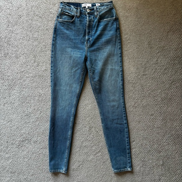 RE/DONE Originals Ultra High Rise Skinny with Stretch in Medium Dusty - Picture 4 of 13